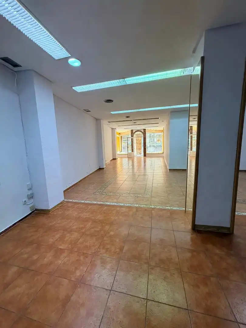 Local comercial de lloguer a Cocentaina