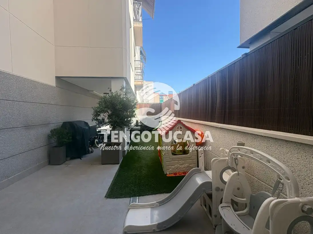Terrasse von Wohnung zur Miete in Madrid mit Klimaanlage, Heizung und Privatgarten