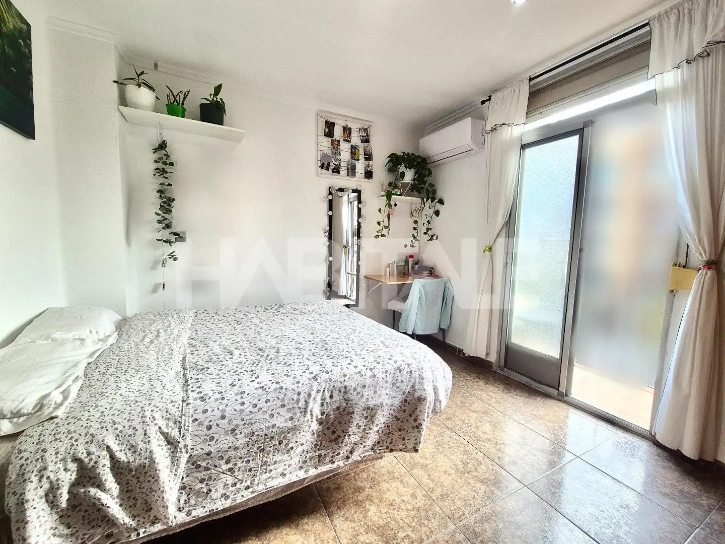 Schlafzimmer von Wohnung zum Verkauf in Valencia mit Möbliert