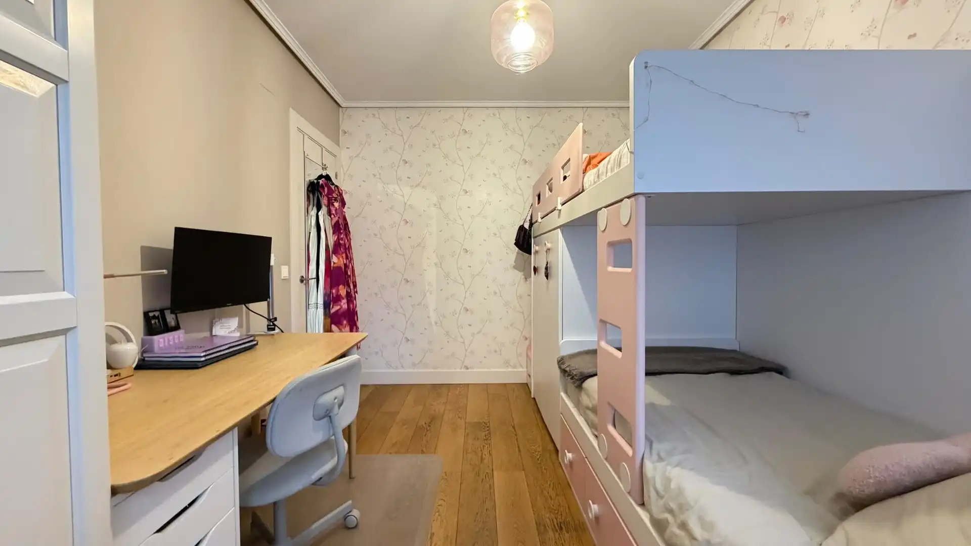 Bedroom of Flat for sale in Getxo   with Heating and Storage room