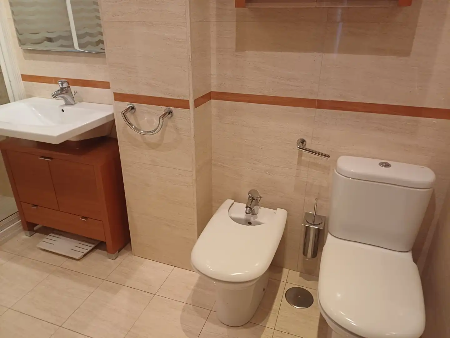 Bathroom of Flat for sale in A Coruña Capital   with Heating, Terrace and Storage room
