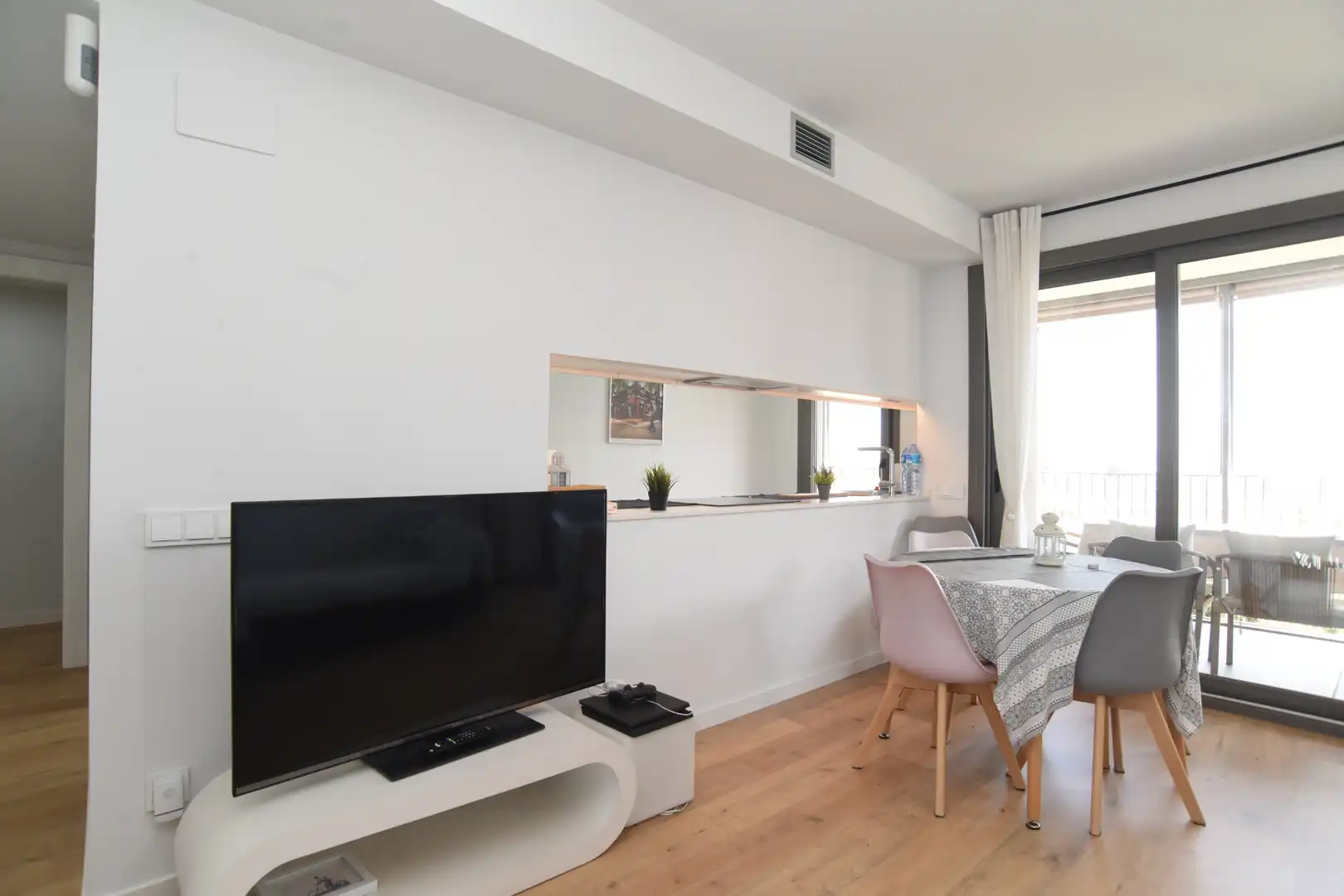 Penthouse with terrace for sale in Carrer de l'Emigrant, imagen 3