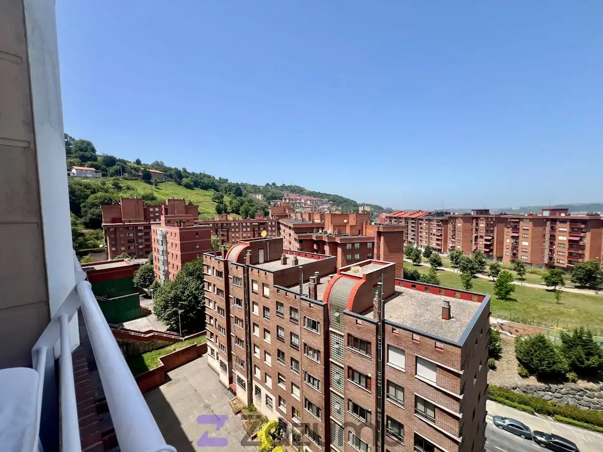 Vista exterior de Piso de alquiler en Bilbao  con Calefacción, Parquet y Amueblado