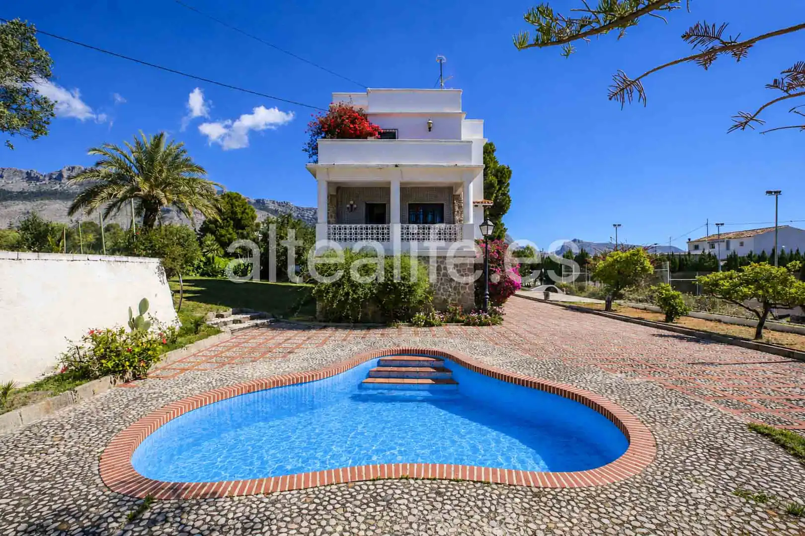 Vista exterior de Casa o chalet en venta en Altea con Aire acondicionado, Terraza y Piscina
