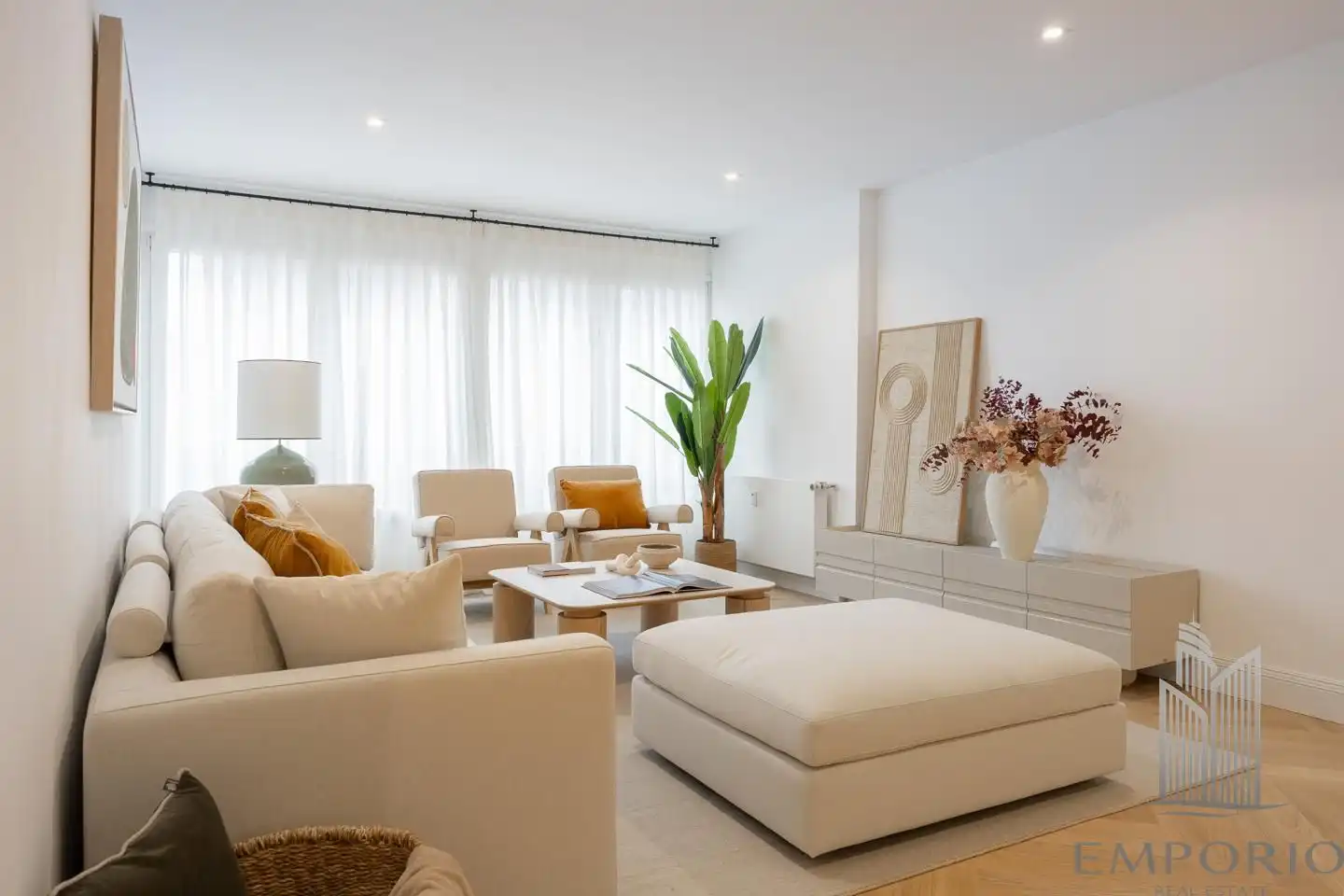 Piso con ascensor en venta en De Ayala, imagen 4