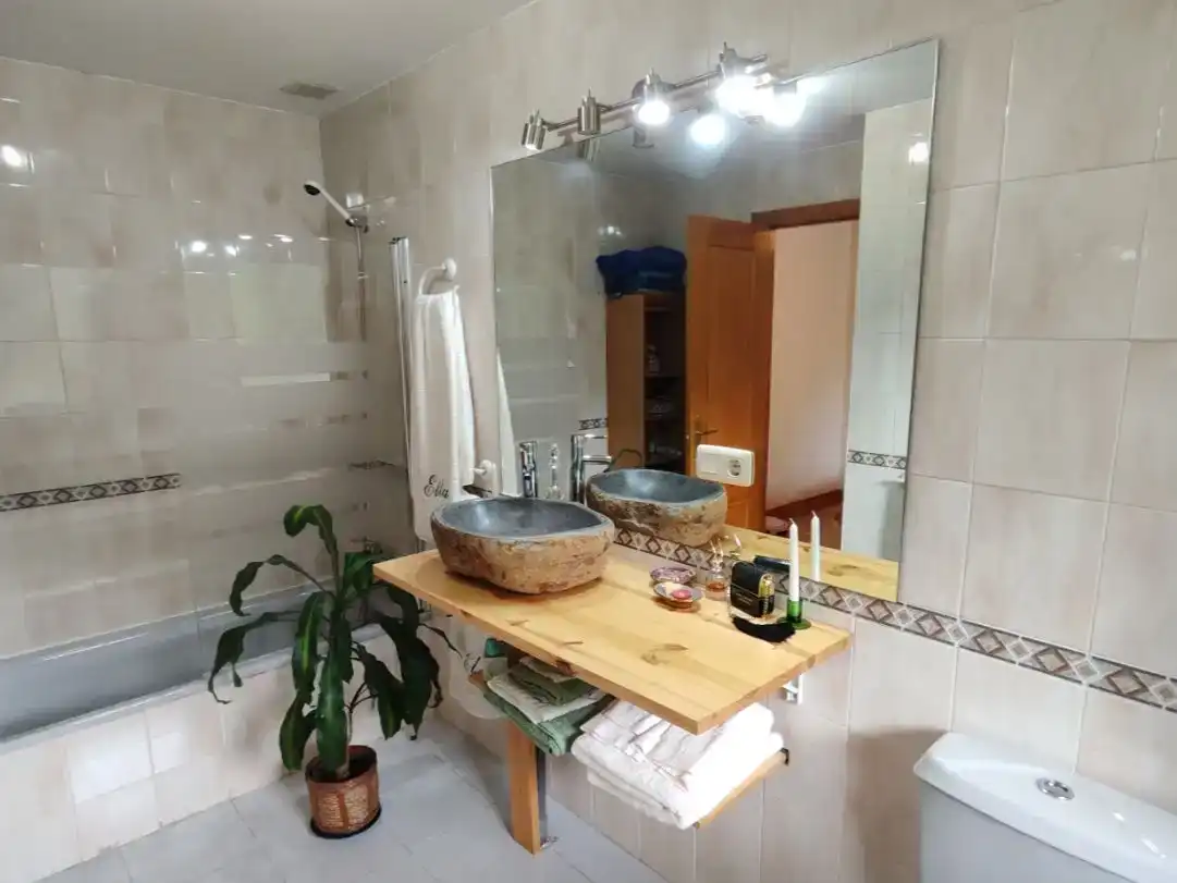 Bany de Dúplex en venda en Morcín amb Jardí privat, Parquet i Traster