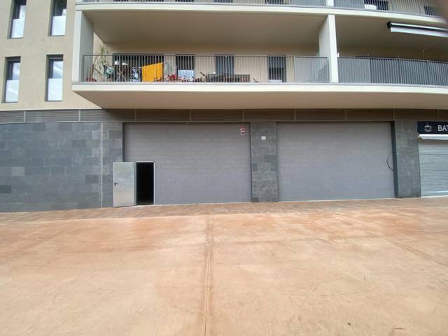 Local comercial en Alquiler en Hospitalet de Llobregat - Calle Batllori en Sant Josep