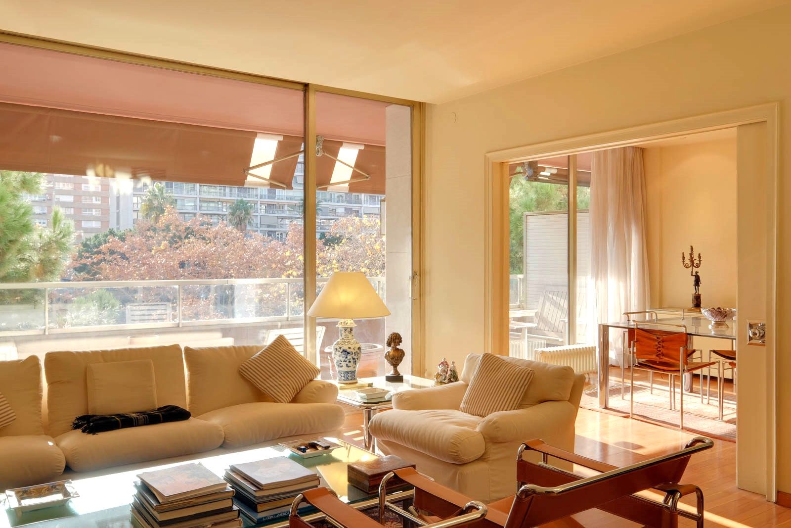 Sala de estar de Piso en venta en  Barcelona Capital con Aire acondicionado, Calefacción y Parquet