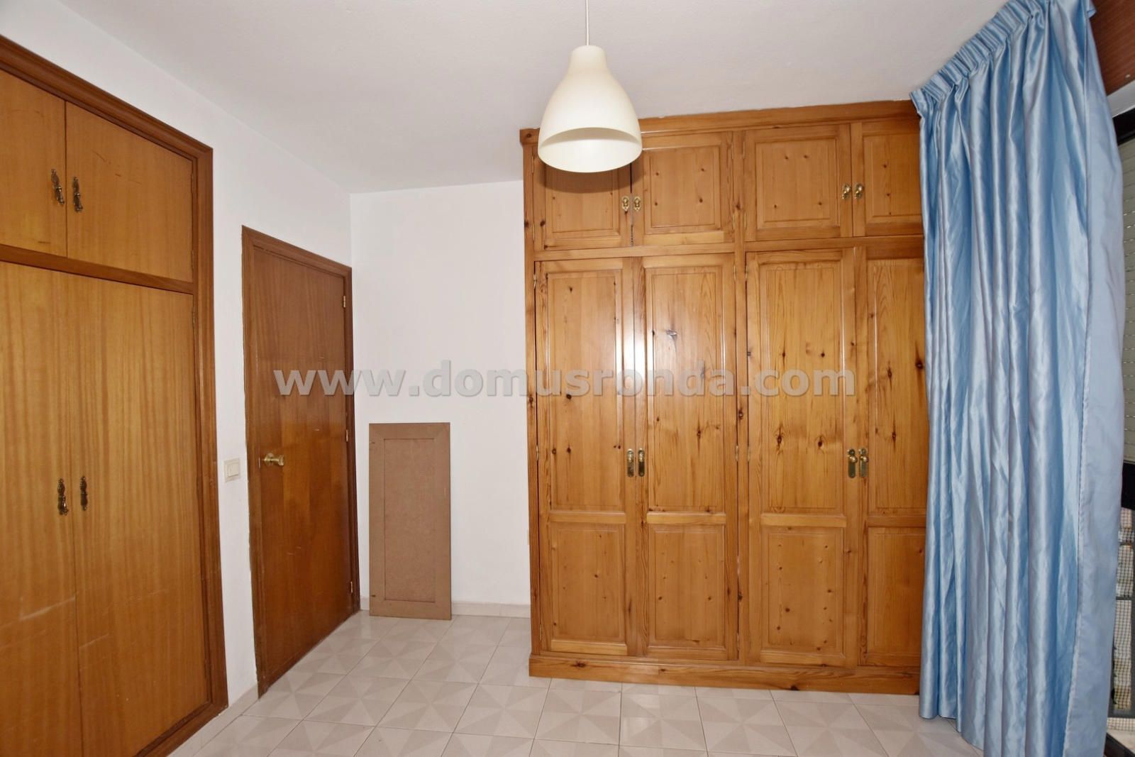 Bedroom of Flat for sale in Ronda  with Air Conditioner, Terrace and Balcony