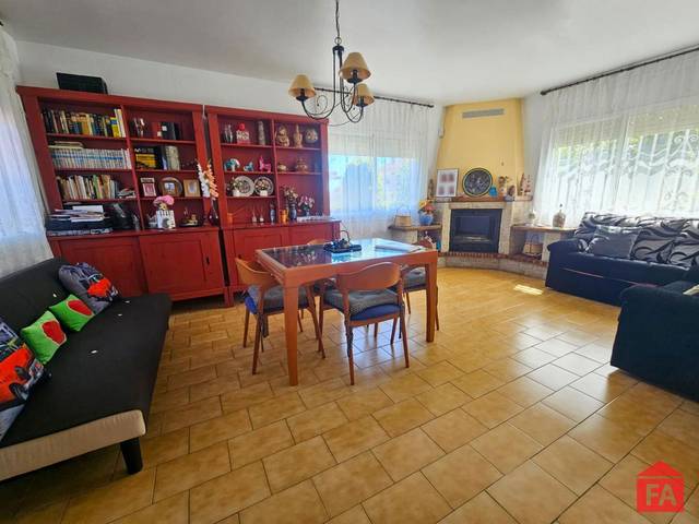 Casa-chalet en Venta en Albinyana