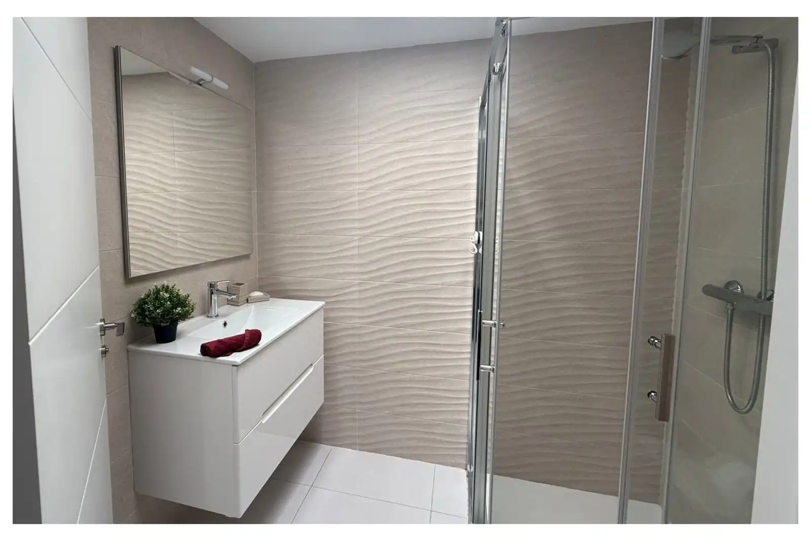 Badezimmer von Wohnungen zum Verkauf in Torrevieja mit Terrasse, Balkon und Gemeinschaftspool
