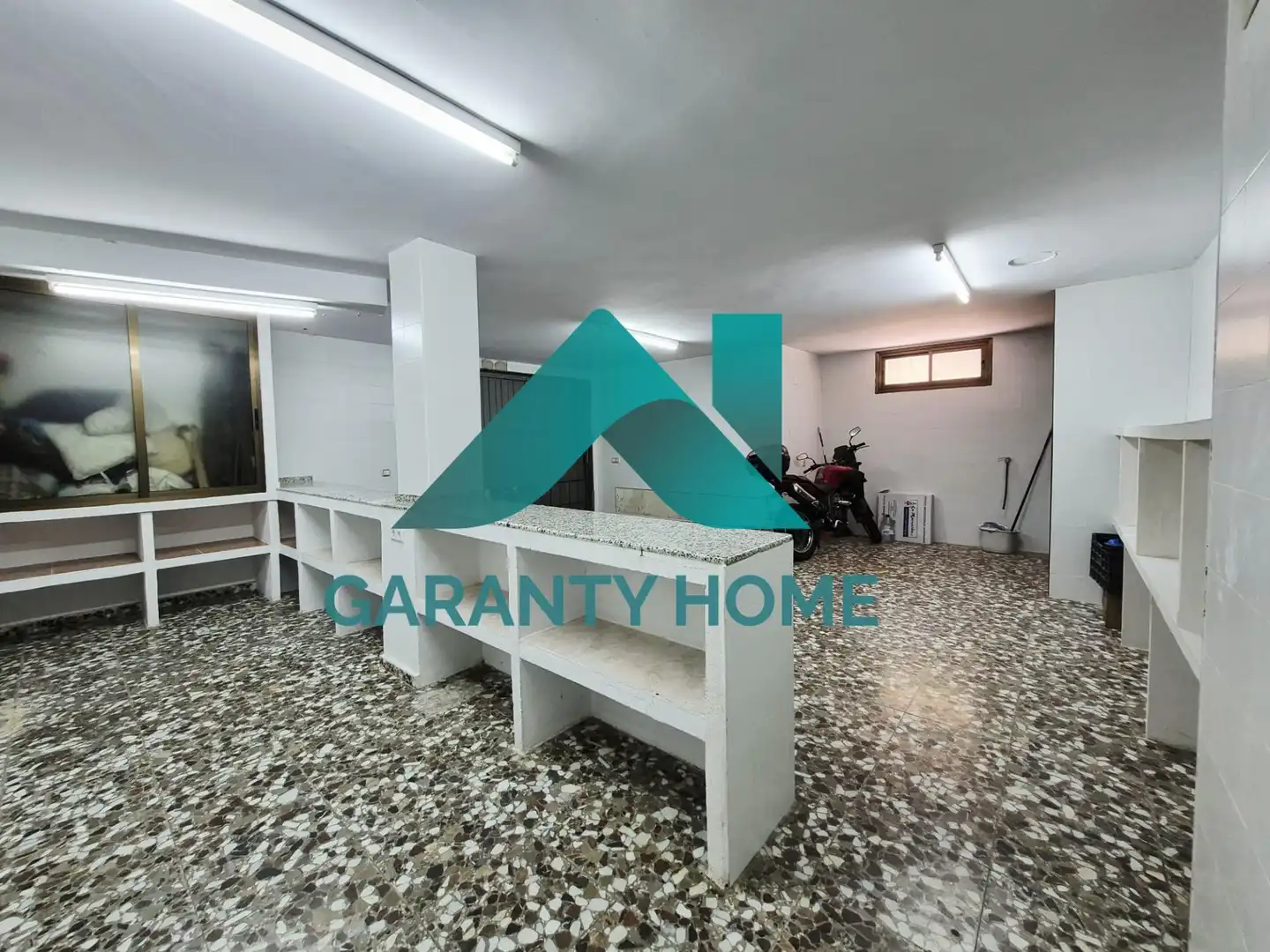 Houses for sale in Cáceres  with Air Conditioner, Heating and Private garden