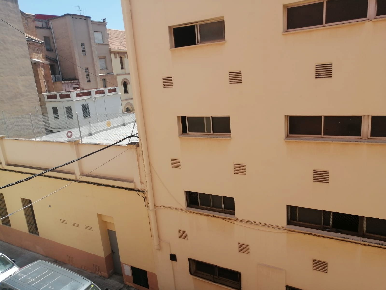 Vista exterior de Pis en venda en Castellón de la Plana / Castelló de la Plana amb Traster i Moblat