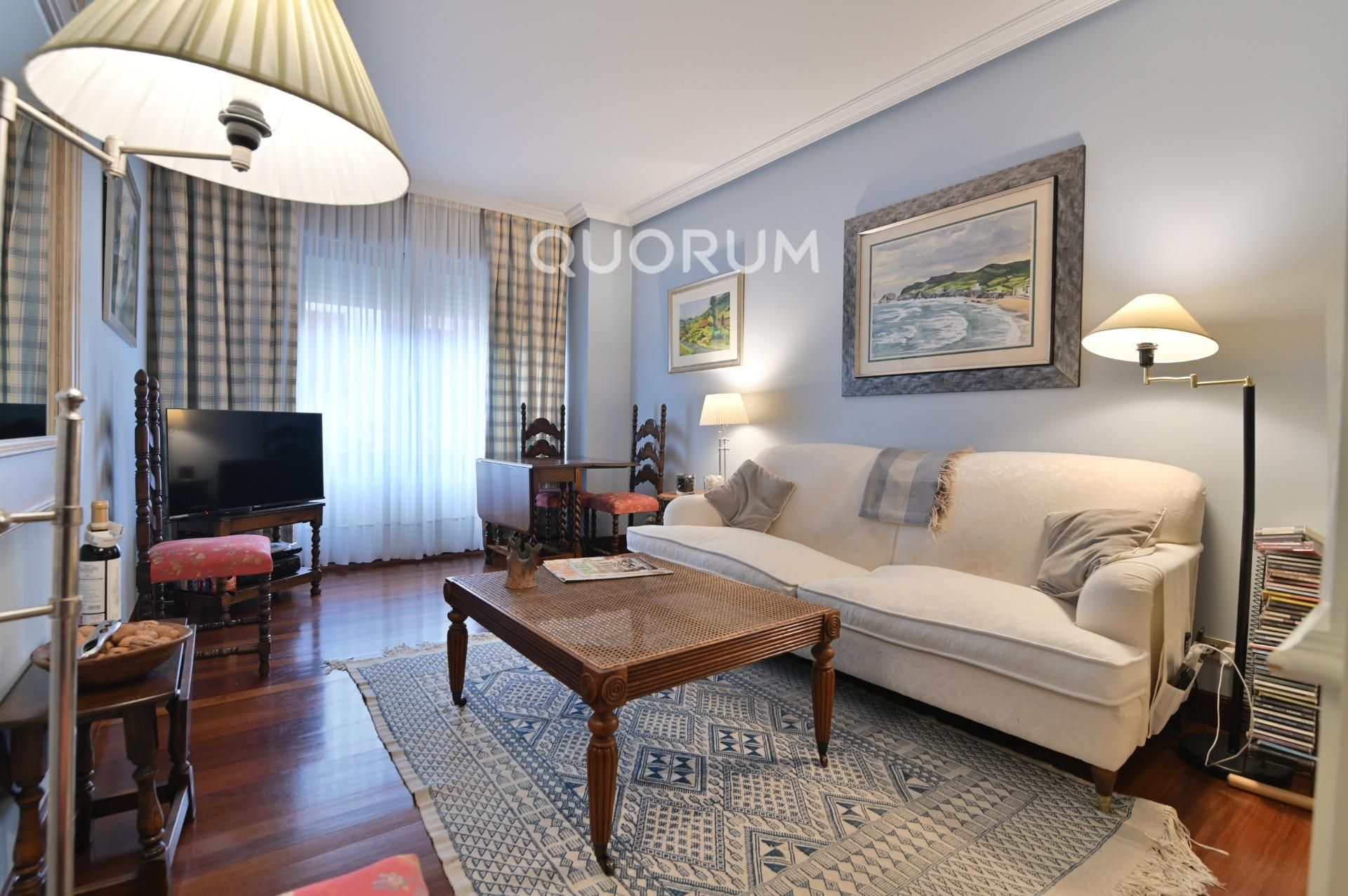 Sala de estar de Piso en venta en Bilbao  con Calefacción y Trastero