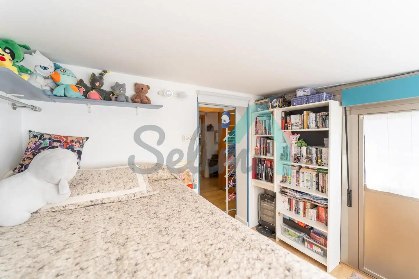 Habitación de Ático en venta en Oviedo  con Calefacción, Parquet y Terraza