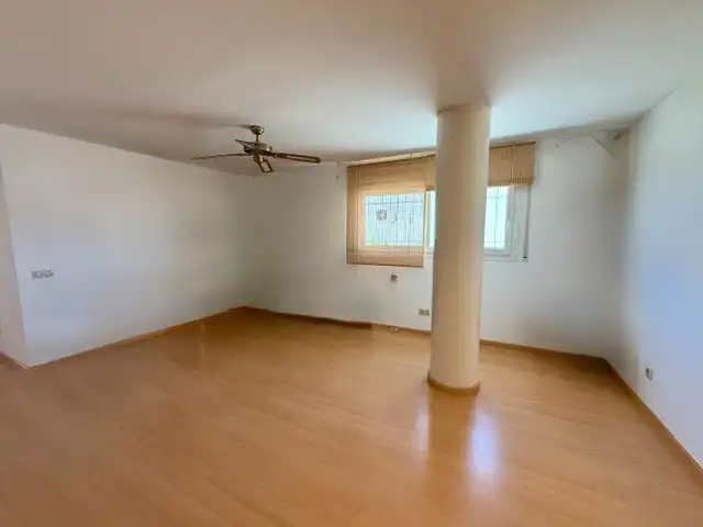 Apartamento con piscina en venta en Carrer del Port Marina 2, imagen 3
