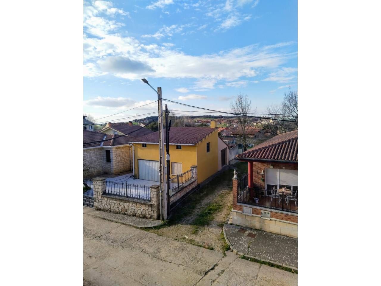 Exterior view of Duplex for sale in Cogollos  with Heating, Parquet flooring and Furnished