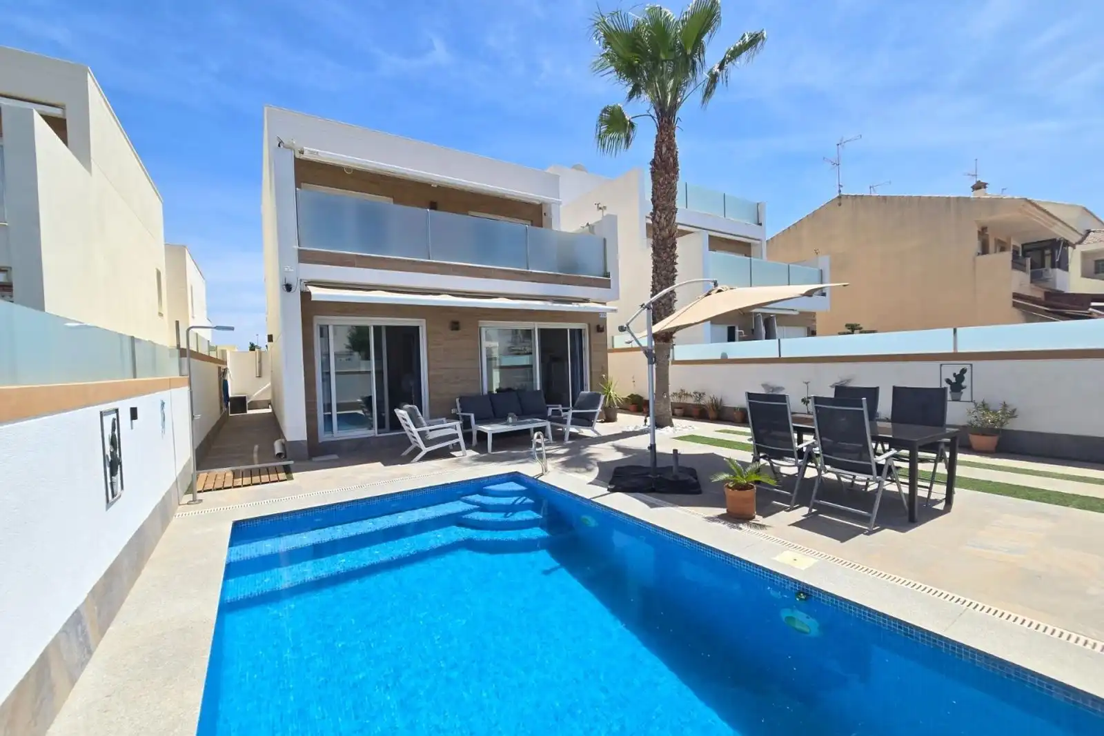 Chalet con piscina en venta en Pilar de la Horadada ciudad, imagen 2