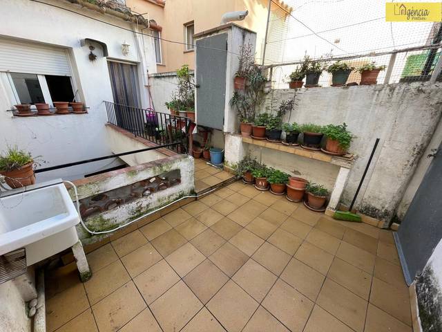 Casa adosada en Venta en Centre
