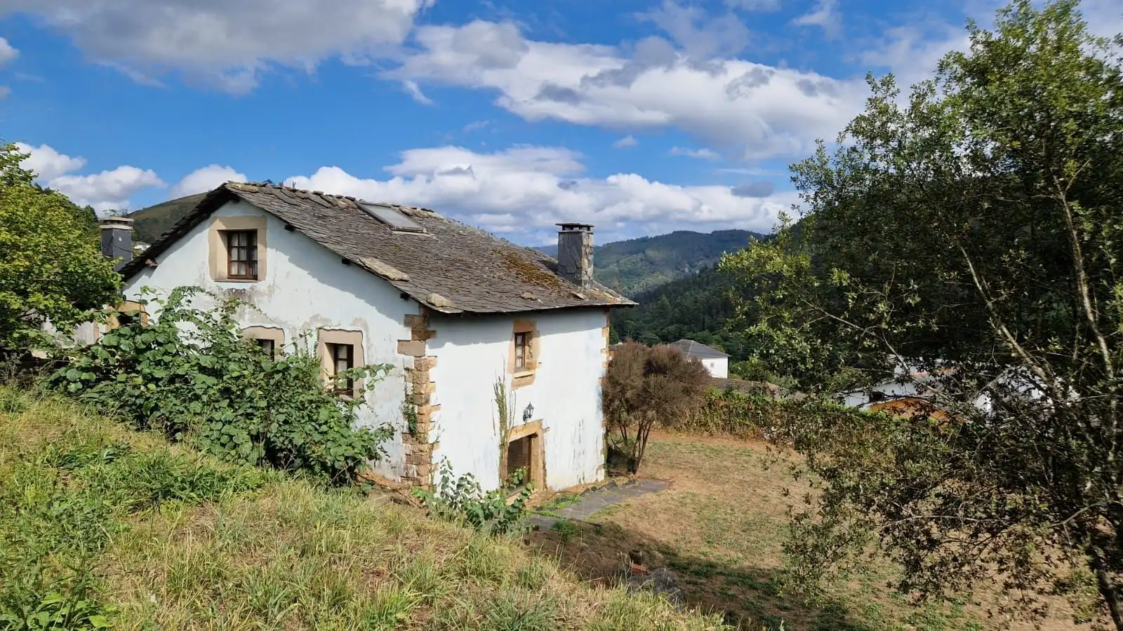Houses for sale in Valdés - Luarca