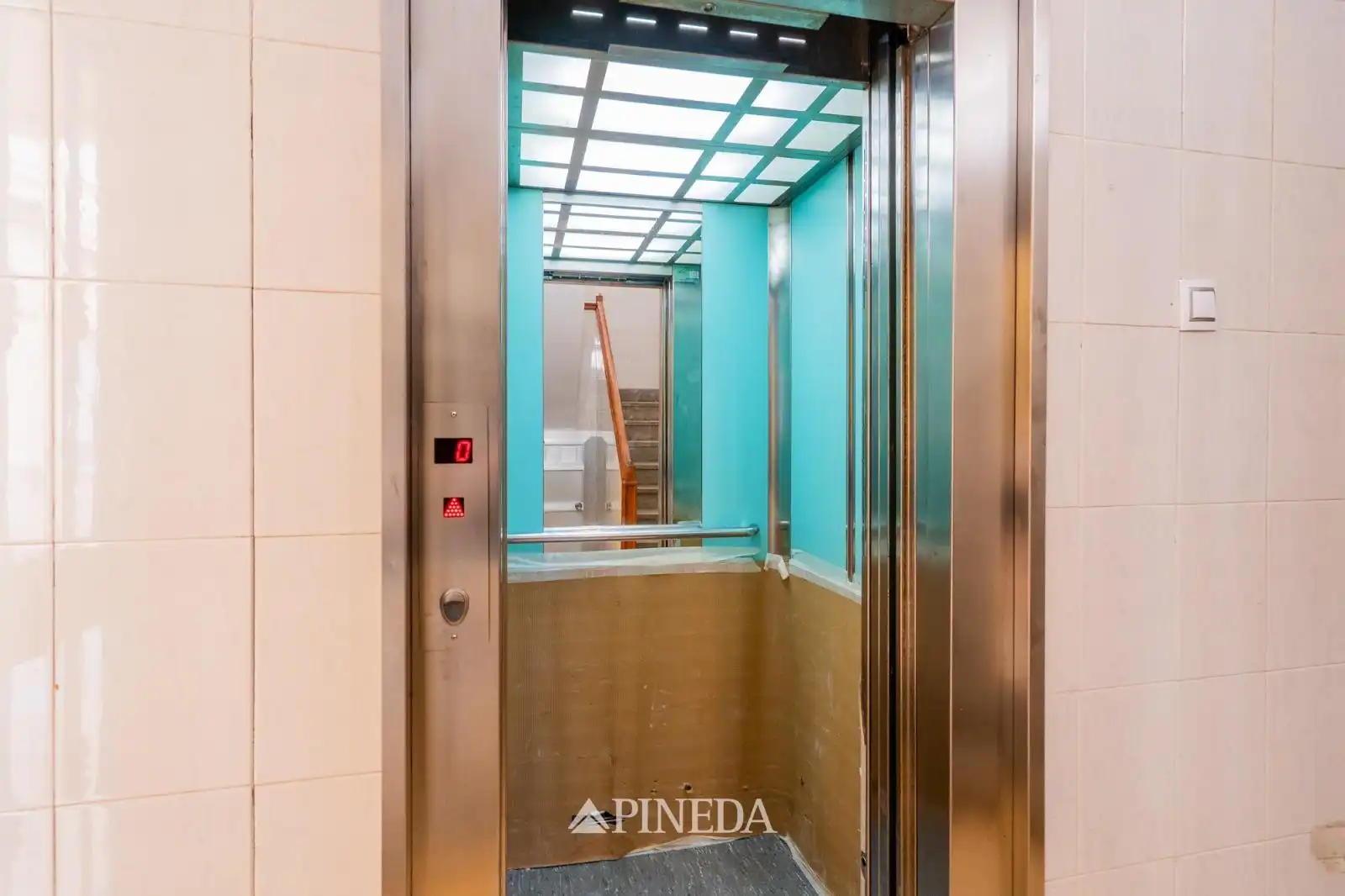 Flat for sale in Valencia  with Air Conditioner and Heating