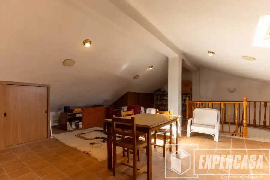 Sala d'estar de Casa o xalet en venda en Alaquàs amb Aire condicionat, Terrassa i Piscina