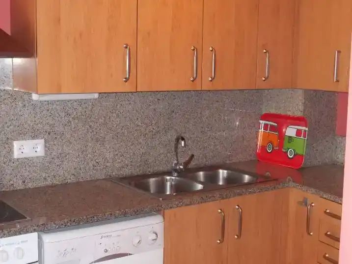 Cuina de Pis en venda en Flaçà amb Traster i Balcó