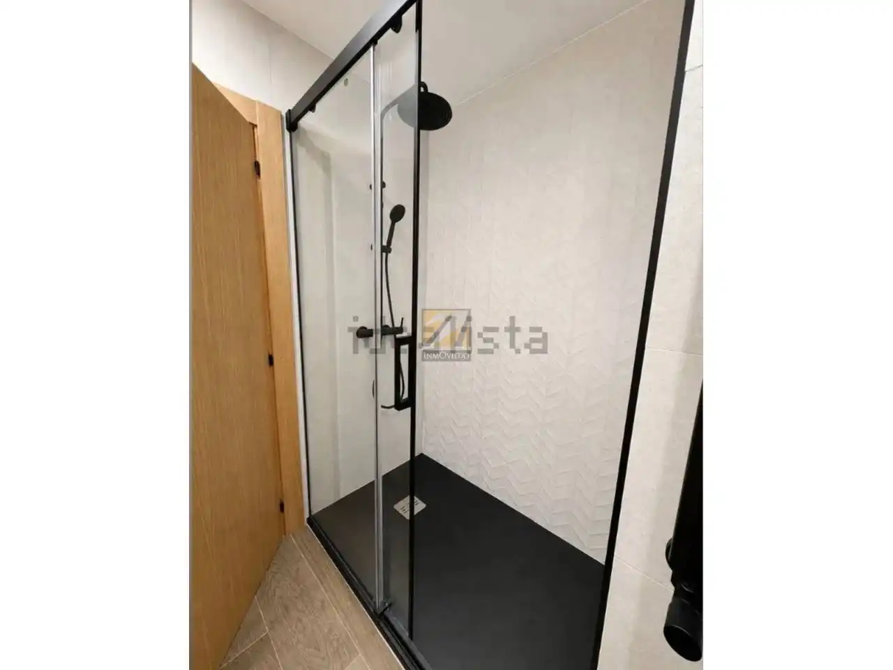 Bathroom of Flat for sale in La Felguera