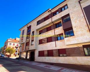 Vista exterior de Pis de lloguer en Salamanca Capital amb Calefacció