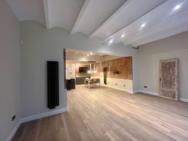 Study to rent in  Barcelona Capital  with Heating, Furnished and Oven