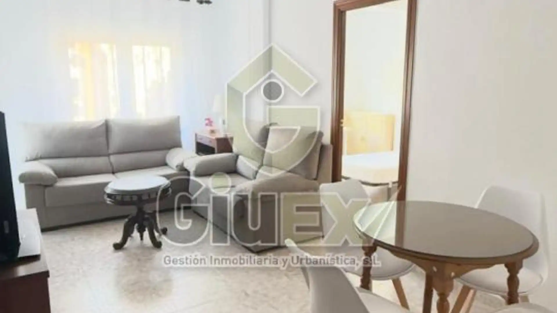 Sala d'estar de Pis de lloguer en Cáceres Capital amb Calefacció, Terrassa i Moblat