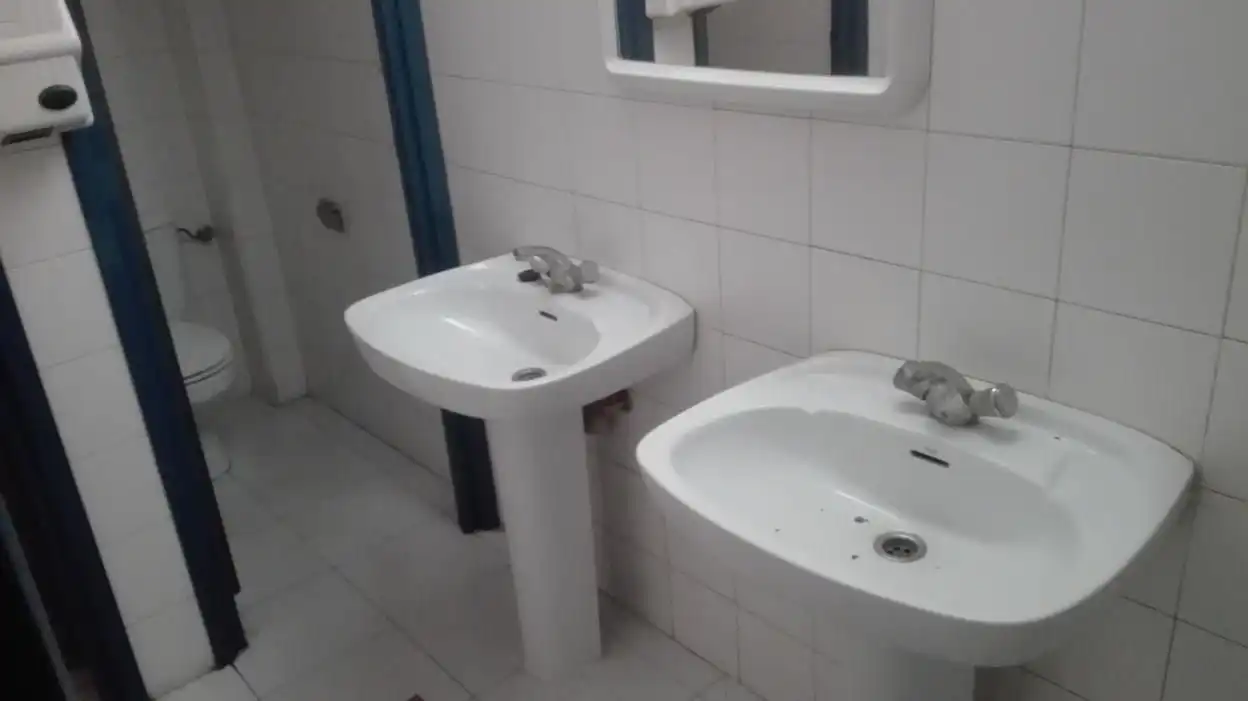 Bathroom of Industrial buildings for sale in Zaragoza