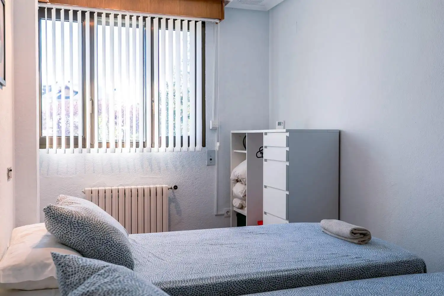 Dormitori de Casa o xalet en venda en Jaca amb Calefacció, Jardí privat i Terrassa