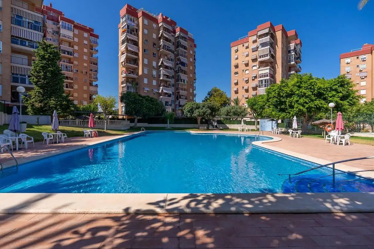 Piscina de Piso en venta en El Campello