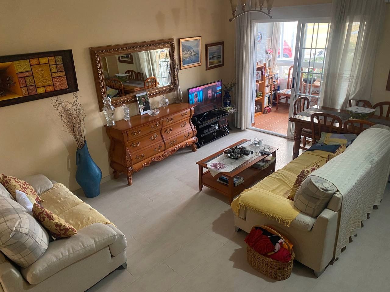 Sala d'estar de Casa adosada en venda en Gandia amb Aire condicionat, Calefacció i Jardí privat