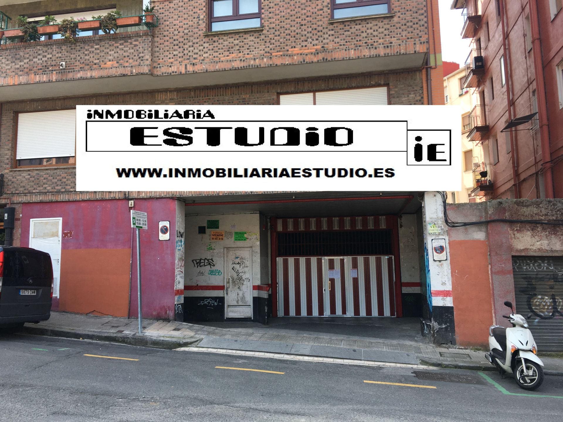 Exterior view of Garage for sale in Bilbao 