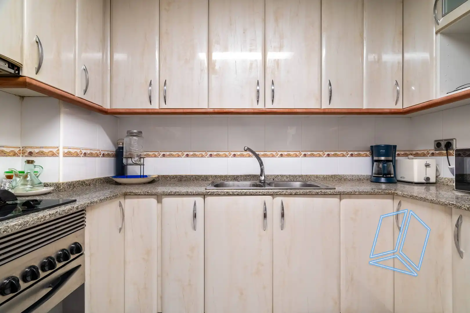 Cocina de Piso en venta en Cornellà de Llobregat con Balcón