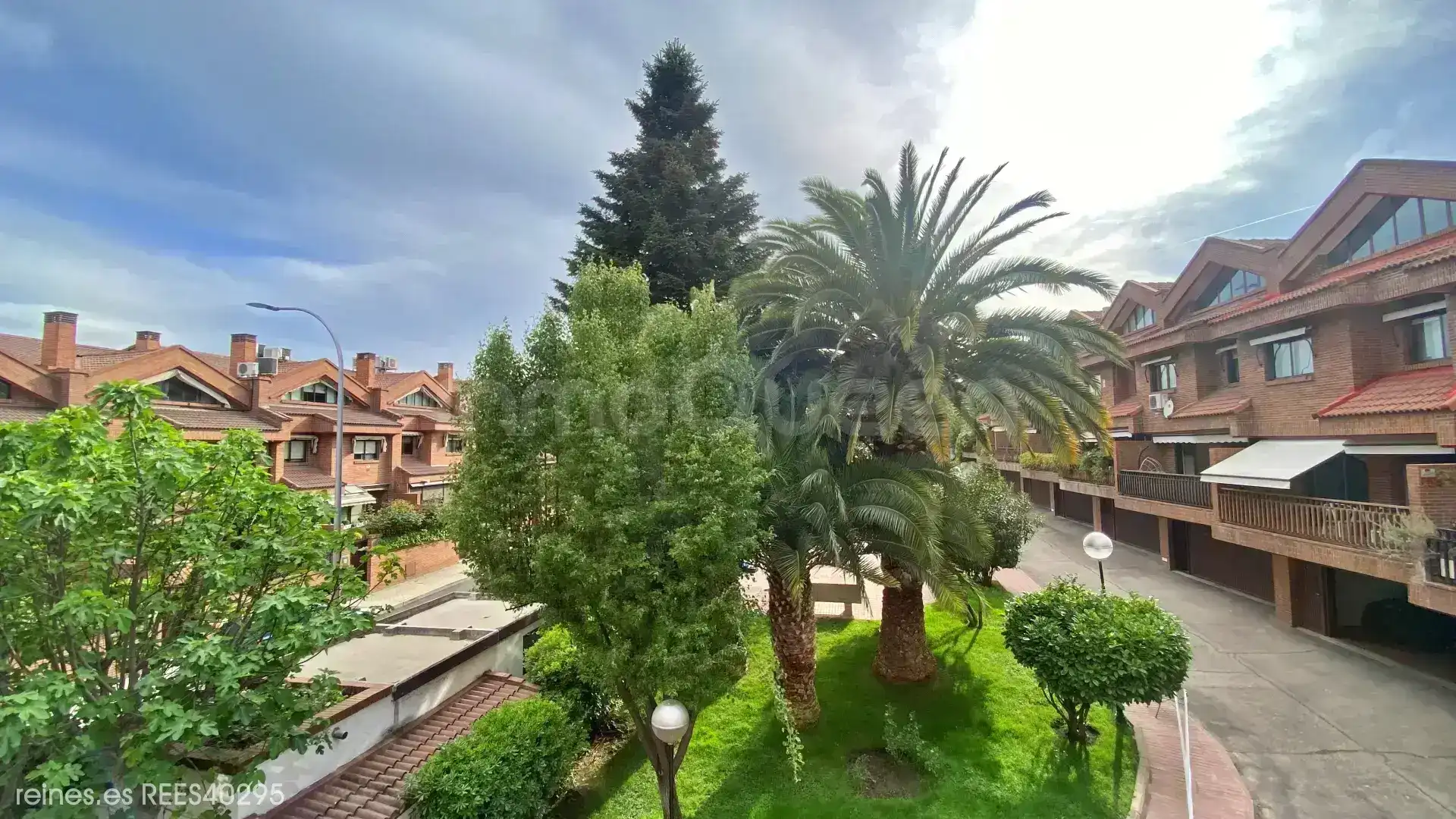 Terrassa de Casa o xalet en venda en Madrid amb Calefacció, Jardí privat i Terrassa