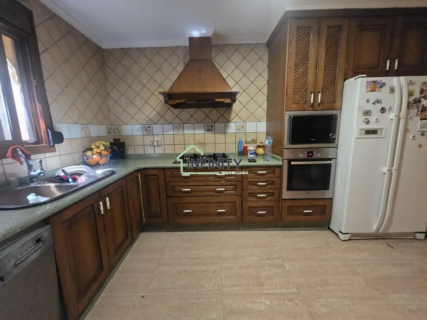 Cuina de Casa o xalet en venda en Oliva amb Aire condicionat, Calefacció i Piscina