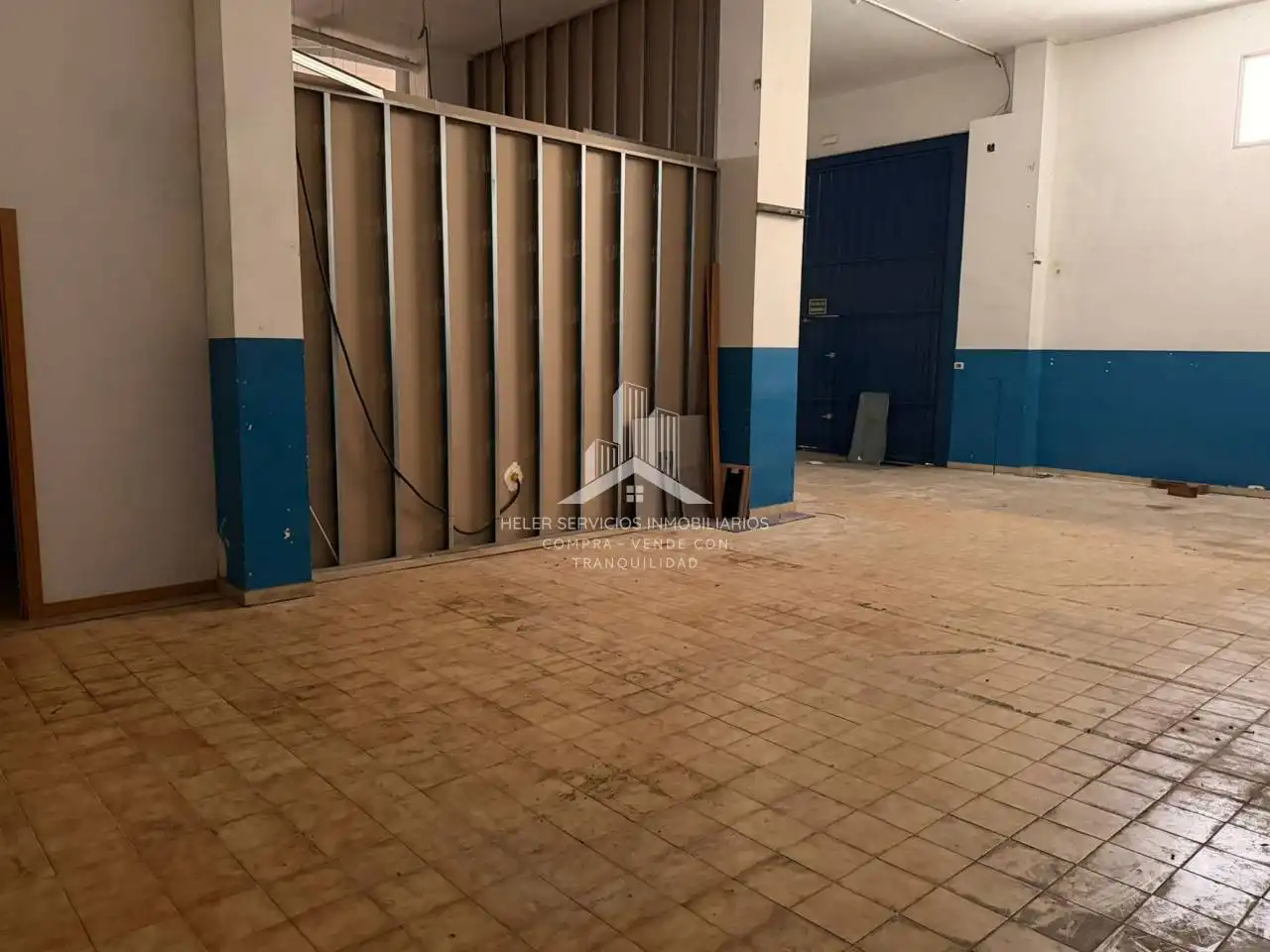 Nau industrial de lloguer a Avenida Valencia, Ensanche - Río Júcar