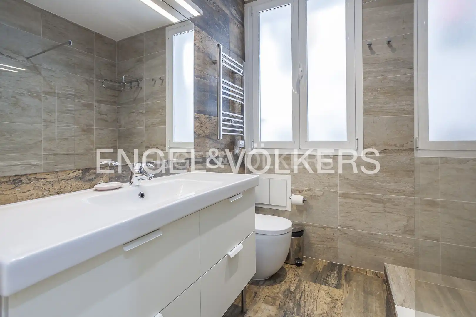 Baño de Piso de alquiler en Madrid con Aire acondicionado, Calefacción y Amueblado