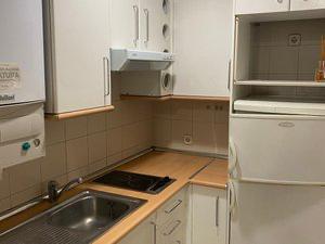 Cuina de Apartament de lloguer en  Madrid Capital amb Aire condicionat, Calefacció i Rentadora