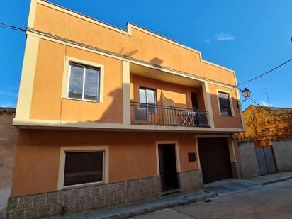 Exterior view of House or chalet for sale in Palencia Capital  with Terrace