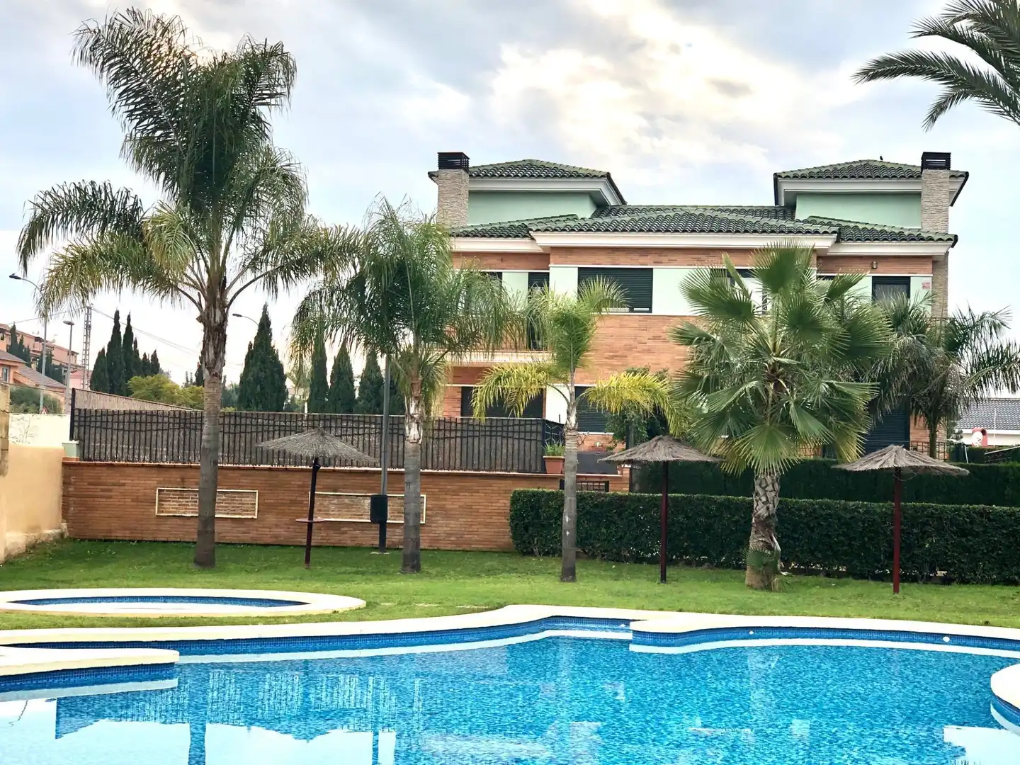 Jardí de Casa o xalet en venda en Mutxamel amb Aire condicionat, Calefacció i Jardí privat