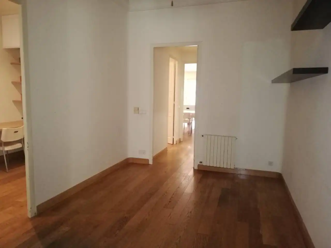 Wohnung zur Miete in Girona mit Klimaanlage, Heizung und Parkett