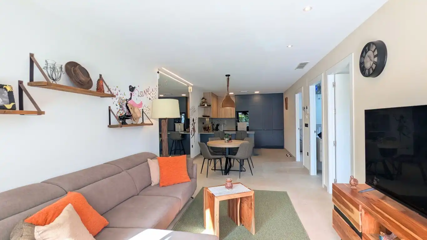 Sala d'estar de Planta baixa en venda en Algorfa amb Aire condicionat, Jardí privat i Terrassa