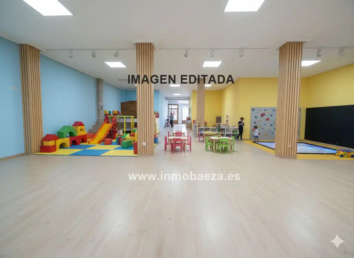 Local commercial à louer à Baeza, imagen 5