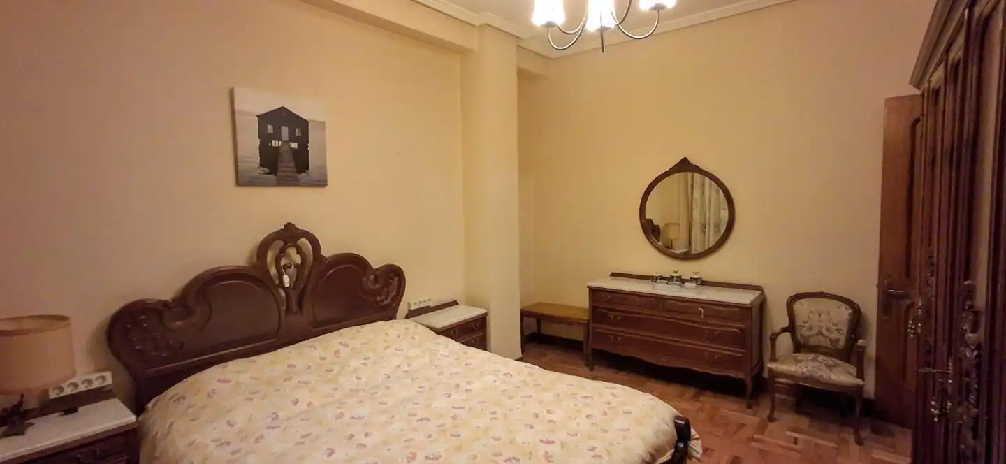 Bedroom of Flat for sale in Tudela  with Air Conditioner, Heating and Parquet flooring