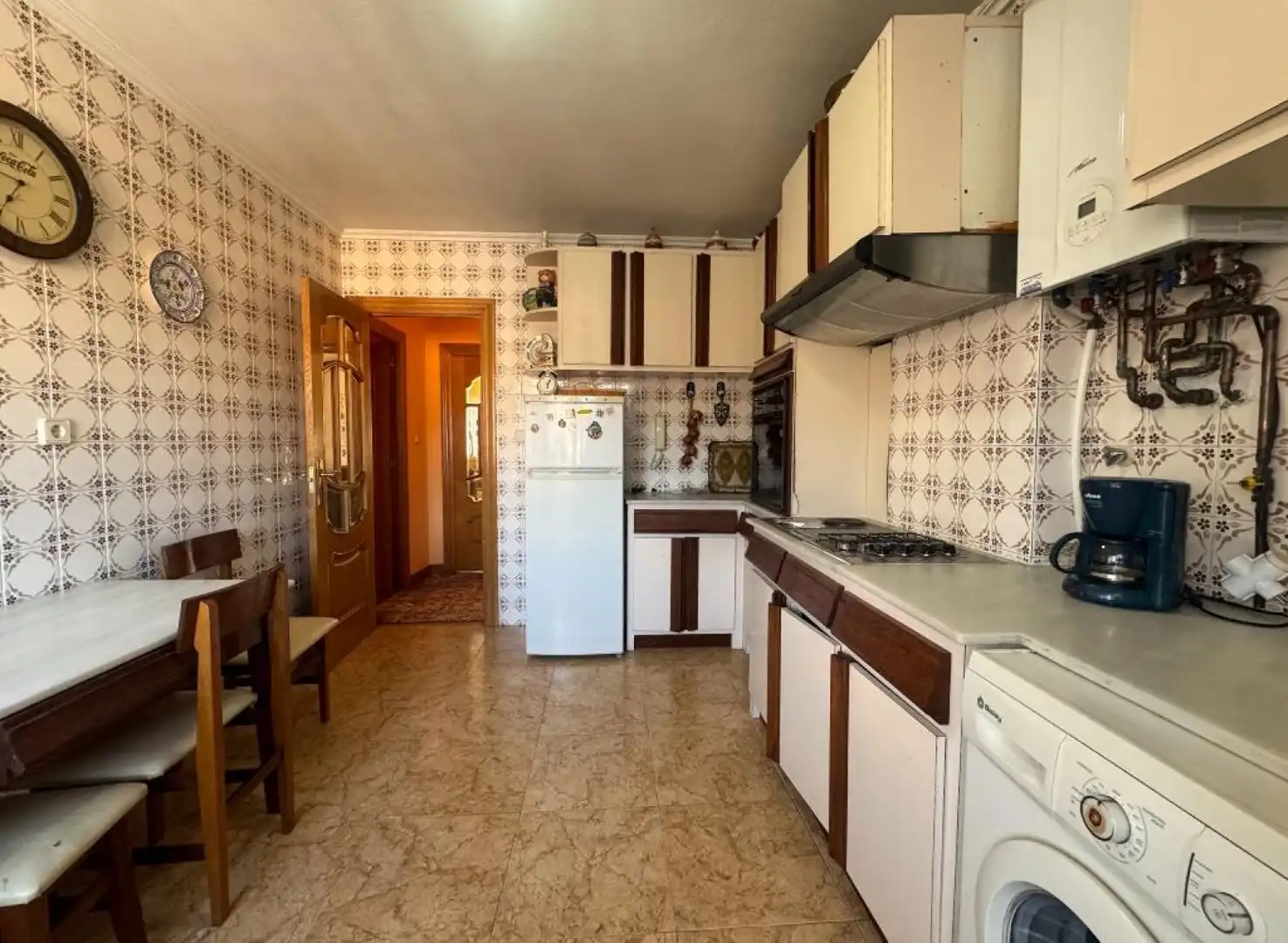 Cuina de Pis en venda en Los Corrales de Buelna  amb Calefacció, Parquet i Terrassa