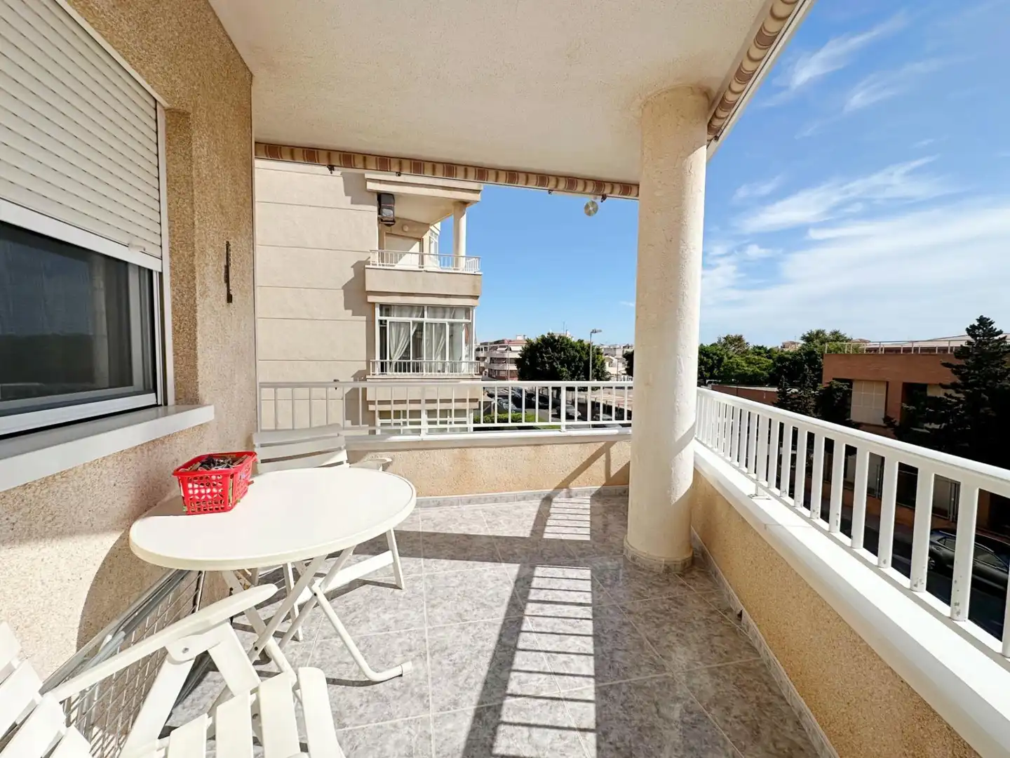 Apartamento con terraza en venta en Calle C. Virgen del Mar 1